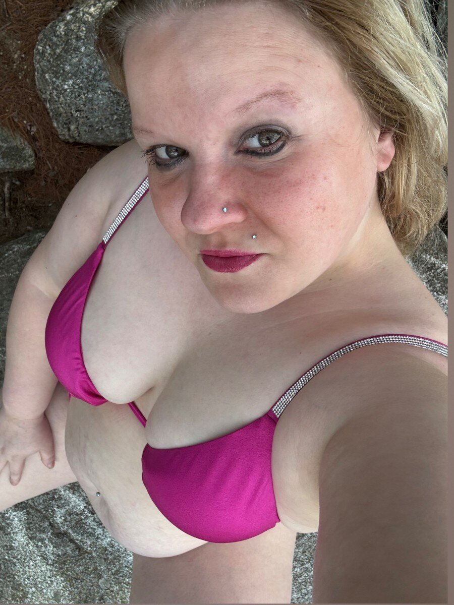 Deedeeroxy (@deedeeroxy), OnlyFans creator