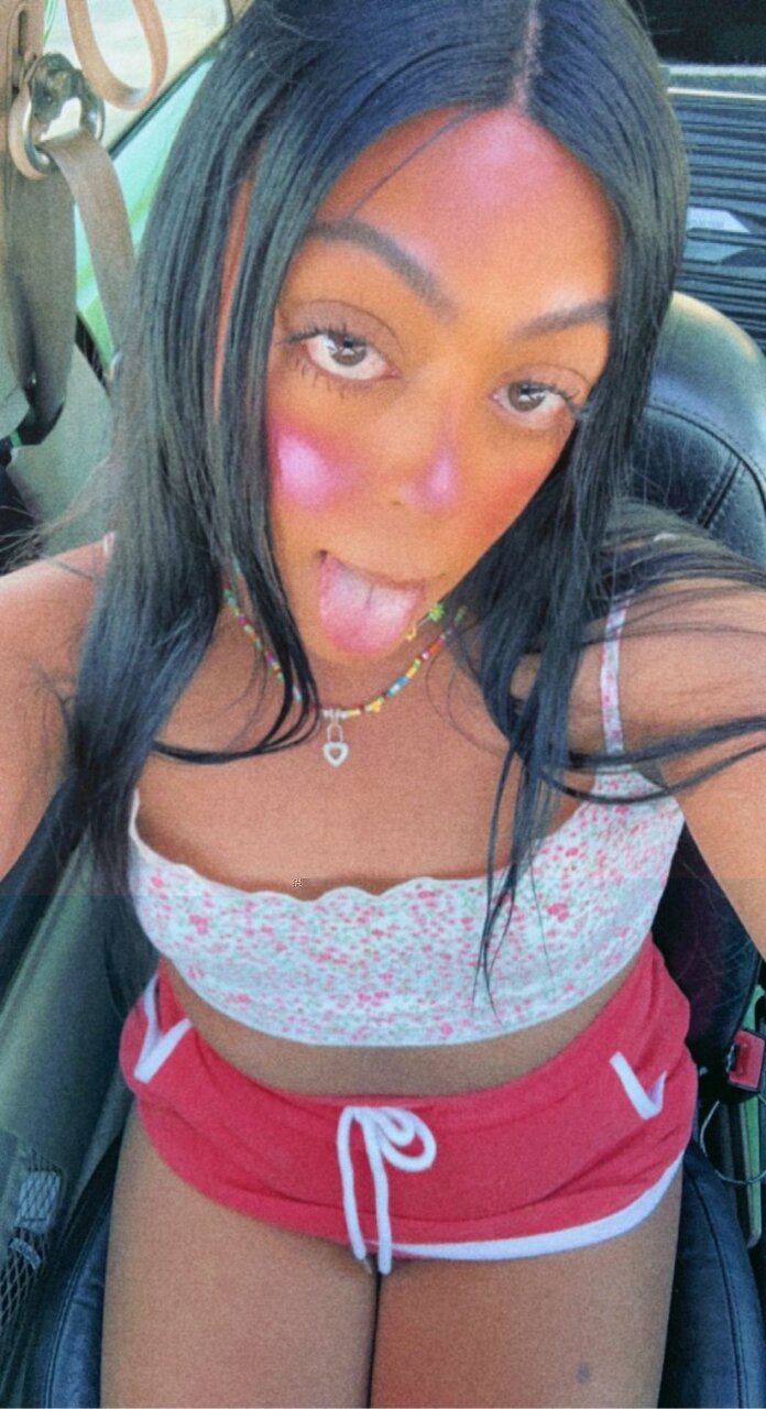 Deepthroatcourtney (@deepthroatcourtney), OnlyFans creator