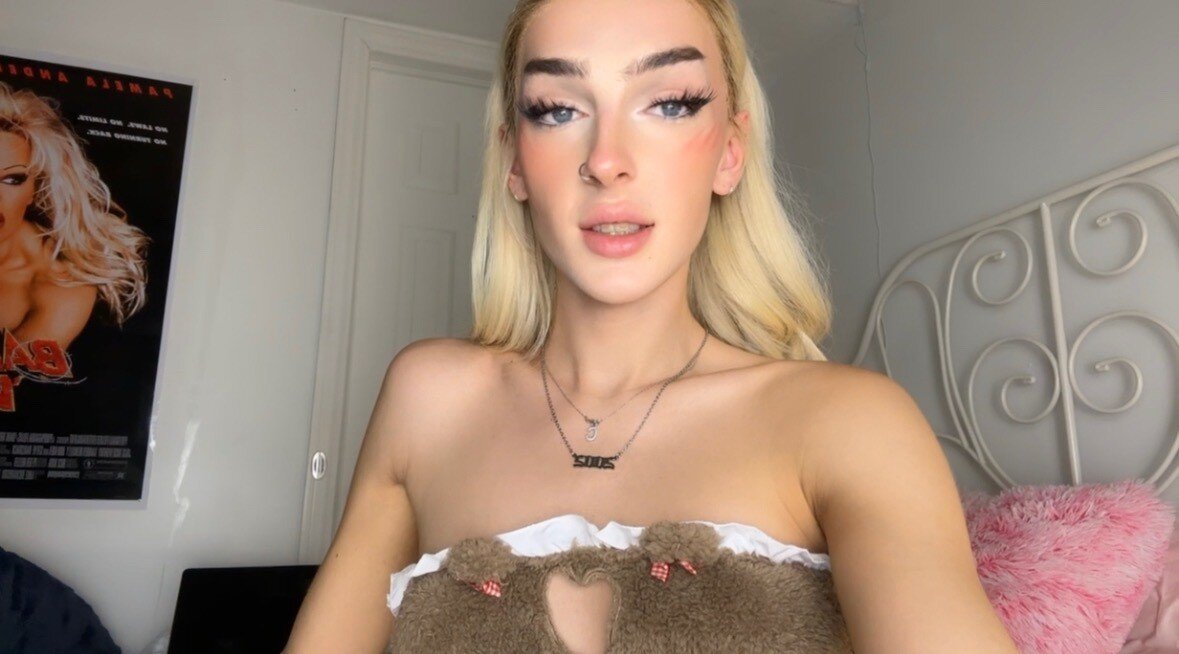 delia (@deliadoll666), OnlyFans creator