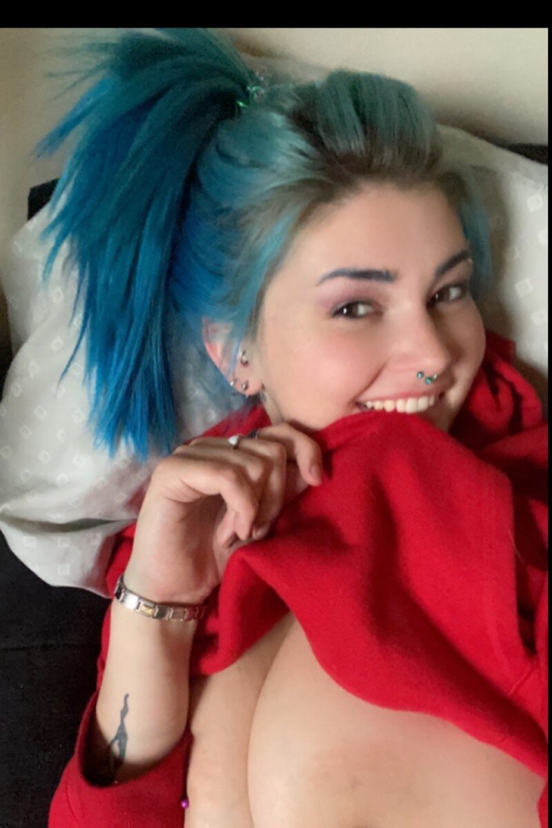 Delilah2432 (@delilah_2432), OnlyFans creator