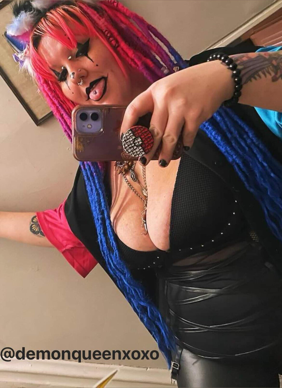 Demonqueenxoxofree (@demonqueenxoxofree), OnlyFans creator