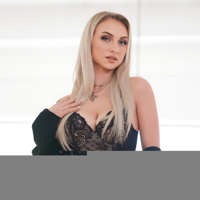 Develishblonde (@develishblonde), OnlyFans creator