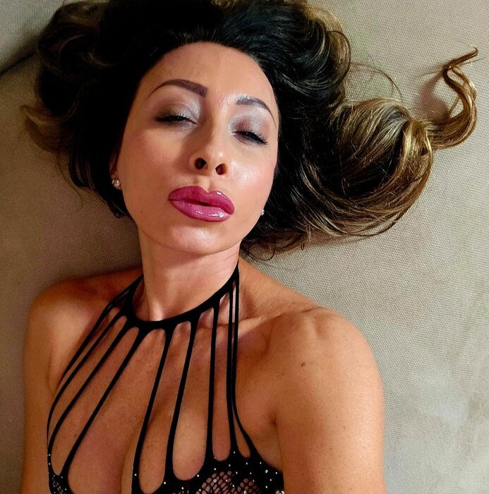 Devilchiccafree (@devilchicca.free), OnlyFans creator