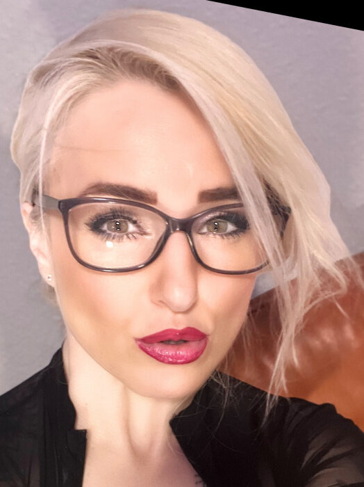 Devilishlaiv (@devilishla_iv), OnlyFans creator