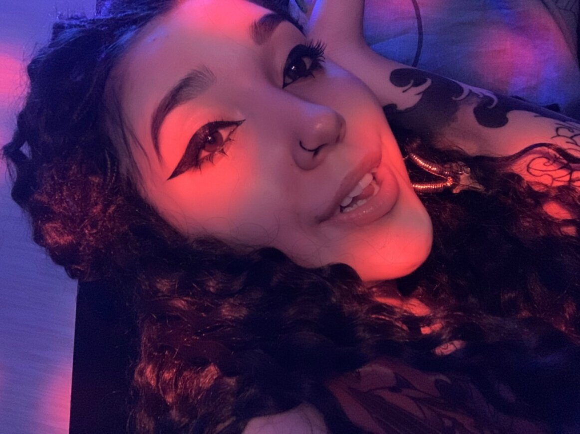 Devillishgoddess (@devillishgoddess), OnlyFans creator