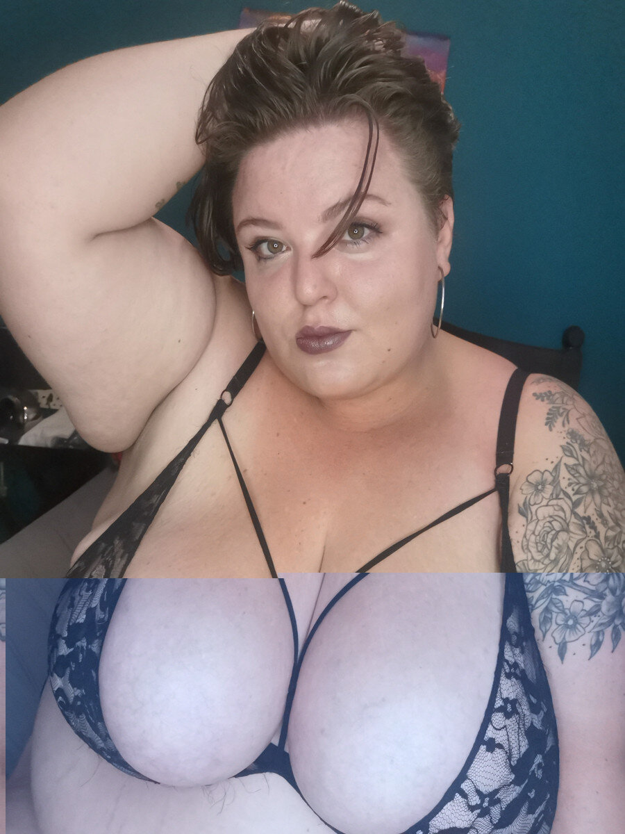 Devina (@devinabbw), OnlyFans creator