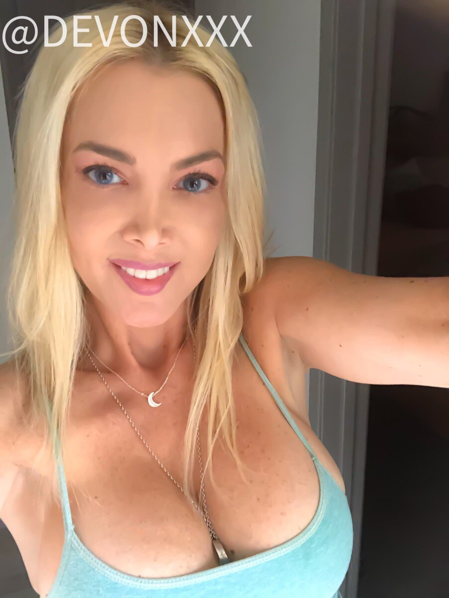 Devon (@devon), OnlyFans creator