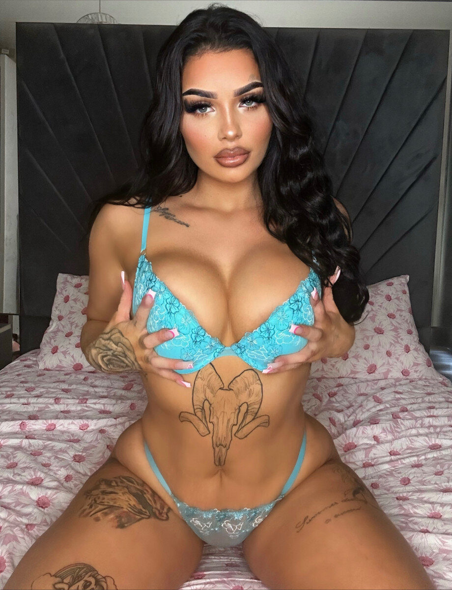 Diamondbluxx (@diamond_bluxx), OnlyFans creator