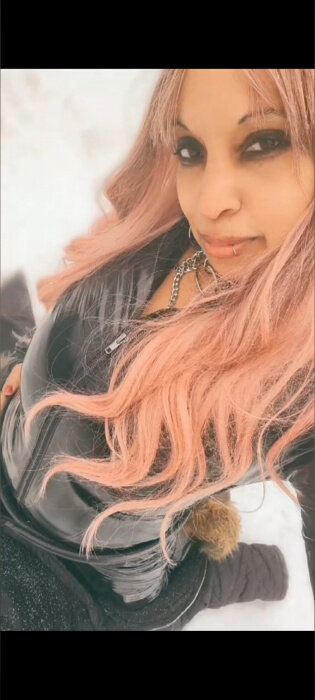 Diamondlolli (@diamondlolli), OnlyFans creator