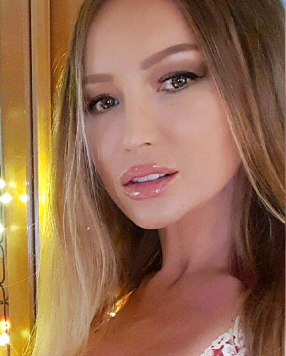 Dianadollxxx (@dianadollxxx), OnlyFans creator