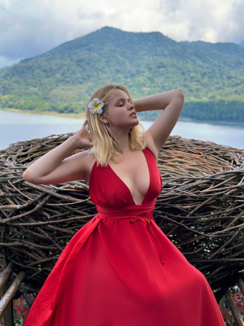 Dianaholidayfree (@dianaholidayfree), OnlyFans creator