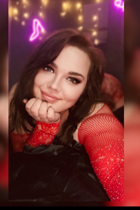 Dimplesdeluxe (@dimplesdeluxe), OnlyFans creator