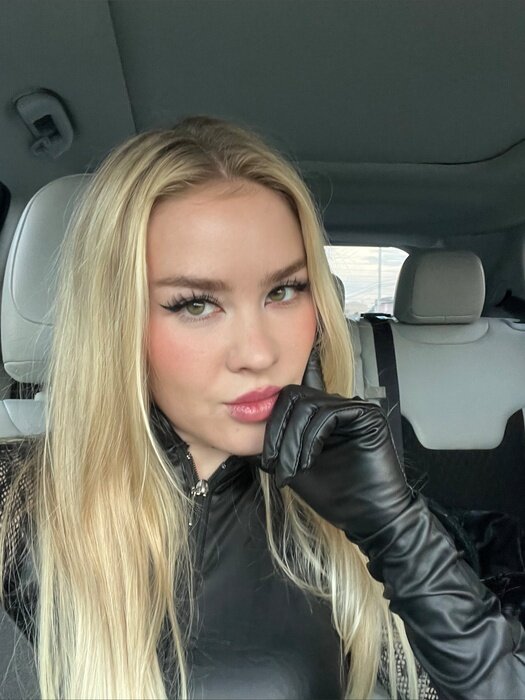 Divinefeline (@divine.feline), OnlyFans creator