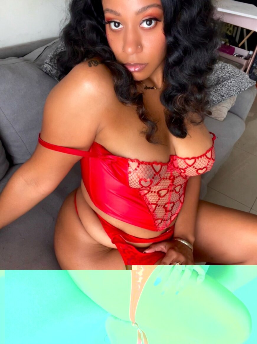 Divinenftease (@divinenftease), OnlyFans creator