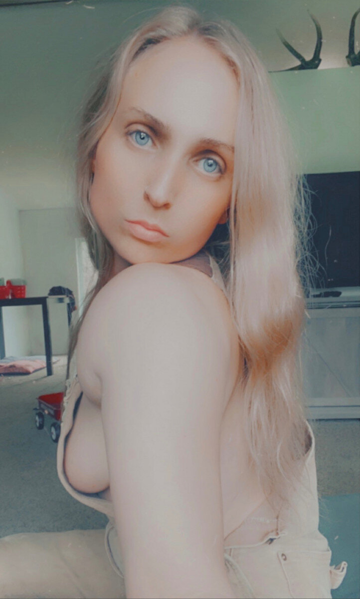 Dmwbby92 (@dmwbby92), OnlyFans creator