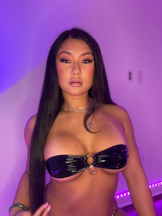 Dollfaceakira (@dollface_akira), OnlyFans creator