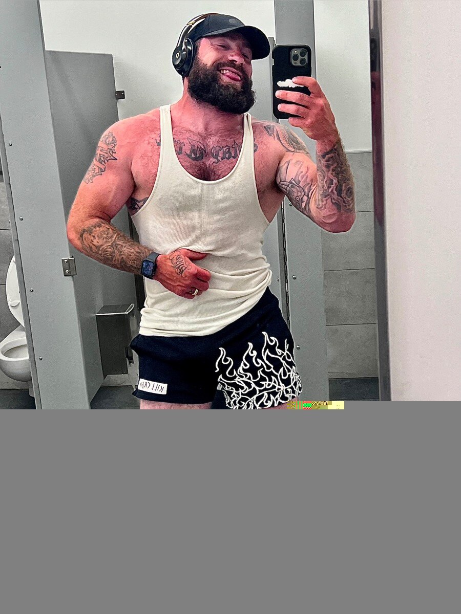 Dominatingher69 (@dominatingher69), OnlyFans creator
