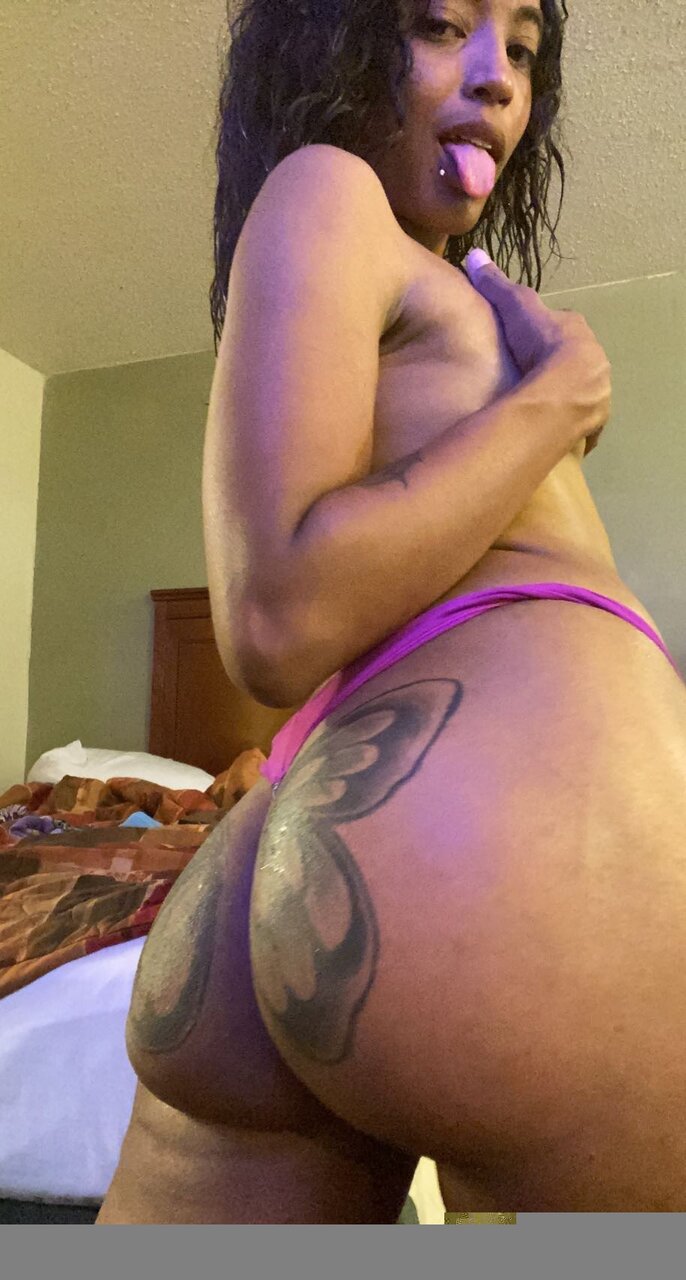 Dominicanbarbiedoll (@dominicanbarbiedoll), OnlyFans creator