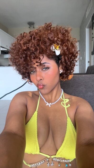 Dreamyyyhazel (@dreamyyyhazel), OnlyFans creator