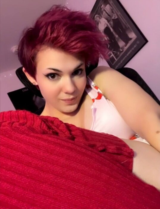 Droolingred (@droolingred), OnlyFans creator