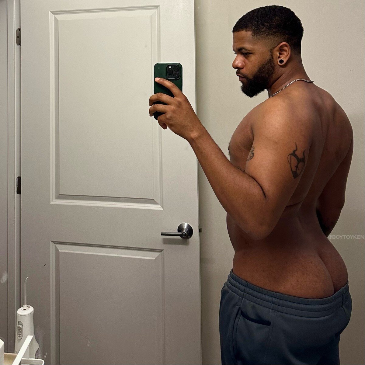 Dudenamedmicheal (@dudenamedmicheal), OnlyFans creator