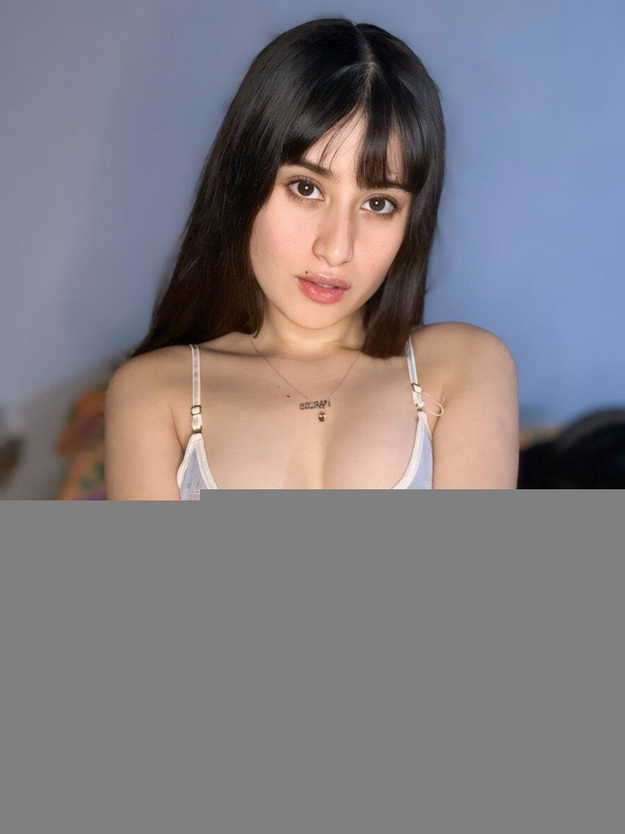 Dulce (@dulcechulita), OnlyFans creator
