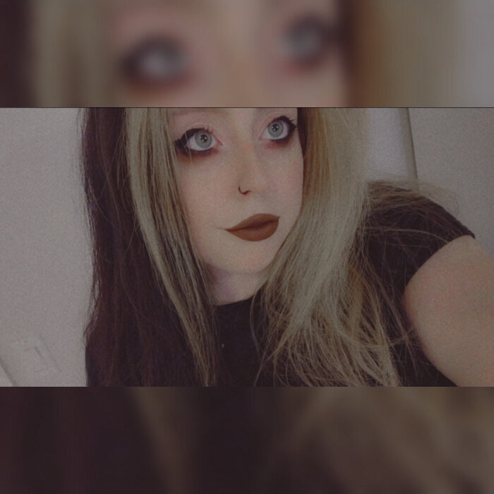 Dumbgoththot (@dumbgoththot), OnlyFans creator