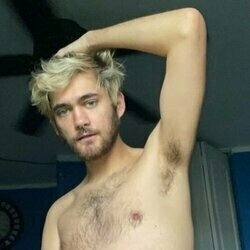Dumbidiotboy (@dumbidiotboy), OnlyFans creator