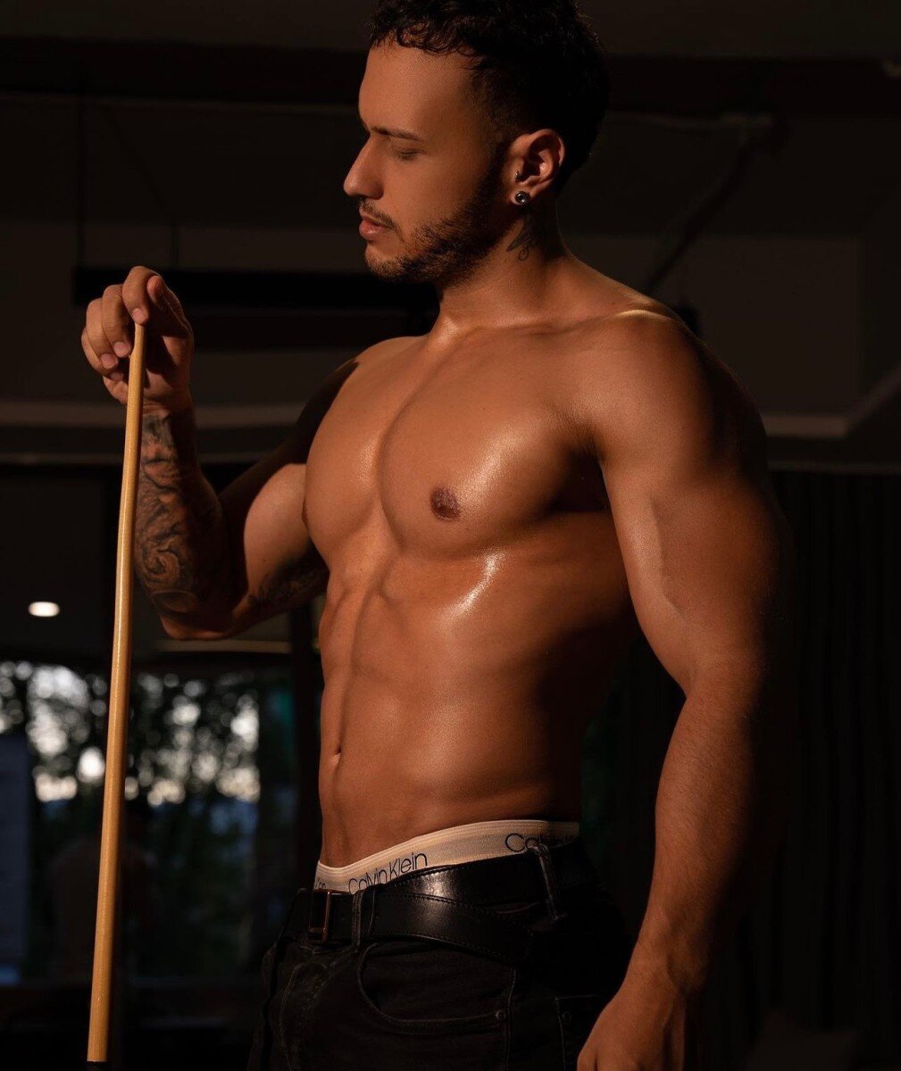 Dylanjohnson (@dylanjohnson), OnlyFans creator