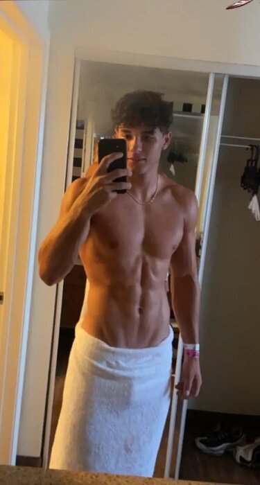 Dylannichols (@dylannichols), OnlyFans creator