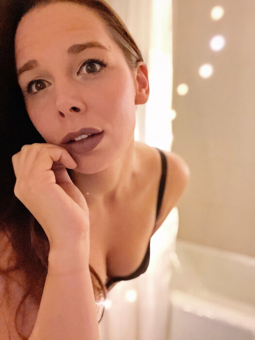 Earthyslampiece (@earthyslampiece), OnlyFans creator