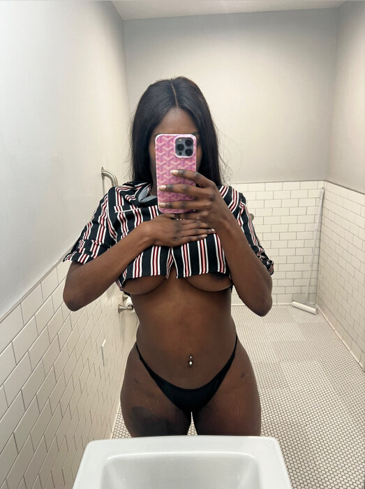 Ebonyfaithlove (@ebonyfaithlove), OnlyFans creator