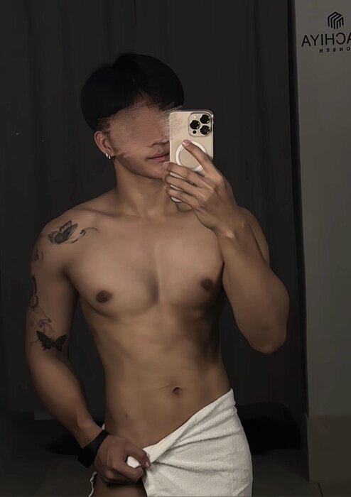 Ebonymeoww (@ebonymeoww), OnlyFans creator