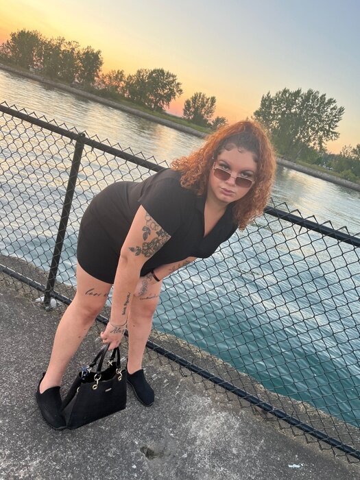 Ebonyredbone2 (@ebonyredbone2), OnlyFans creator
