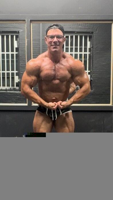 Edsteelmuscle (@edsteelmuscle), OnlyFans creator