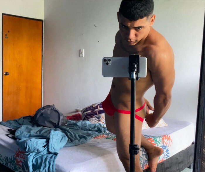 Eggbrowns (@eggbrowns), OnlyFans creator