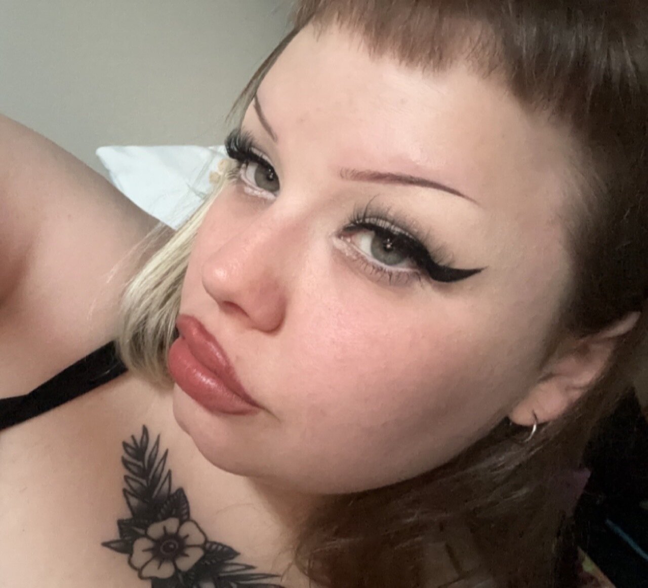 Eggcutie (@eggcutie), OnlyFans creator