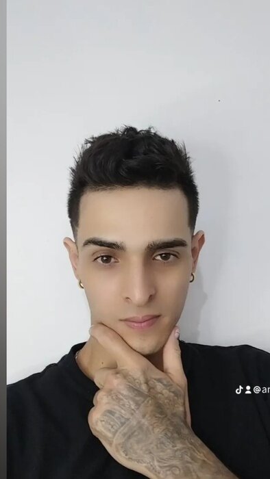 Elandriuu1 (@el_andriuu1), OnlyFans creator