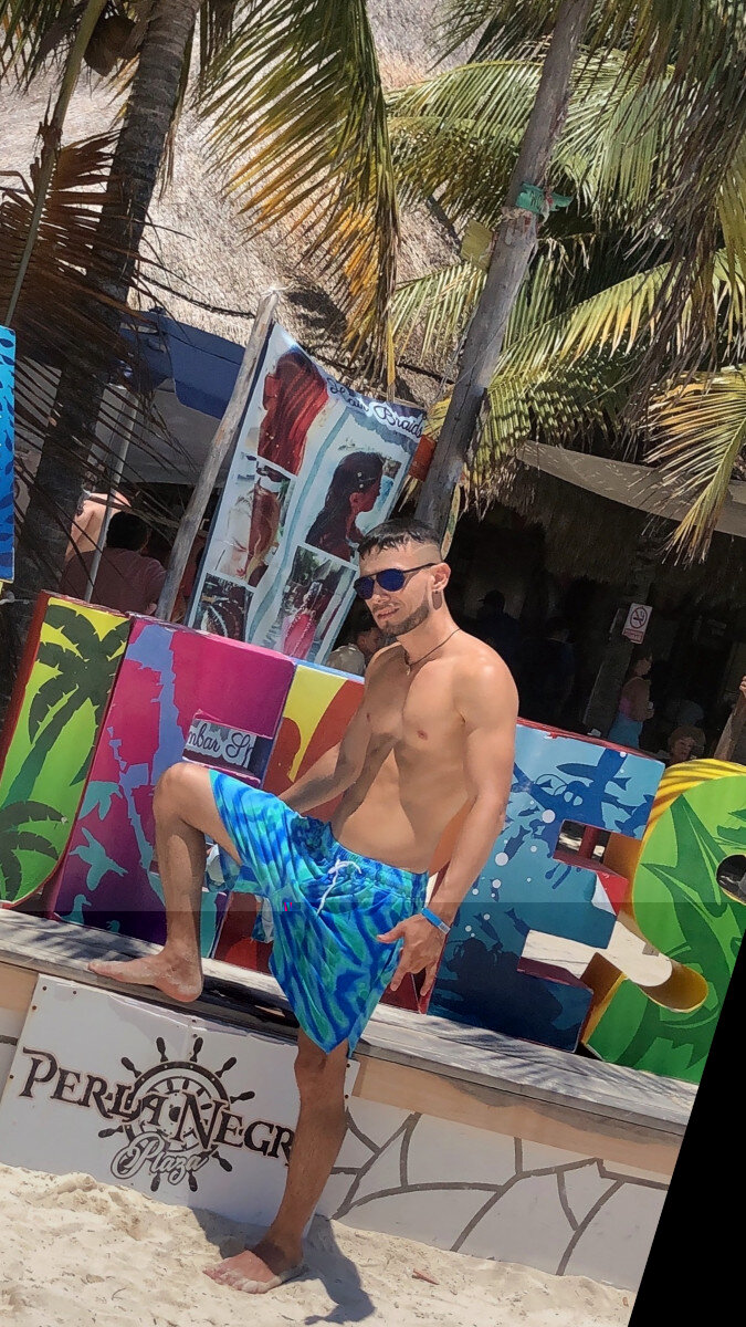 Eldanielcol (@eldanielcol), OnlyFans creator