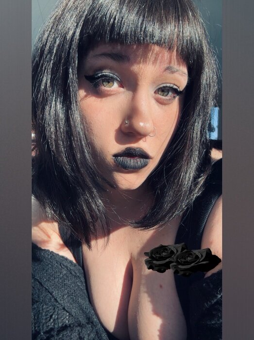 Elfcosplays96 (@elfcosplays96), OnlyFans creator
