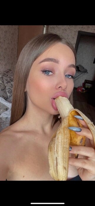 Eliseshine (@elise_shine), OnlyFans creator