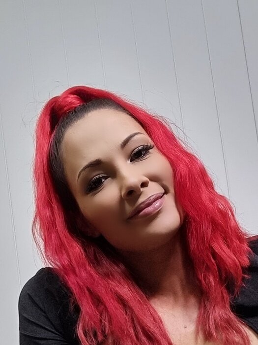 Eliseteevee (@eliseteevee), OnlyFans creator