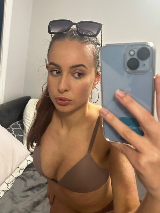 Ellaalyssaxo (@ella_alyssa.xo), OnlyFans creator
