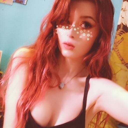 Ellaangel18 (@ella_angel18), OnlyFans creator