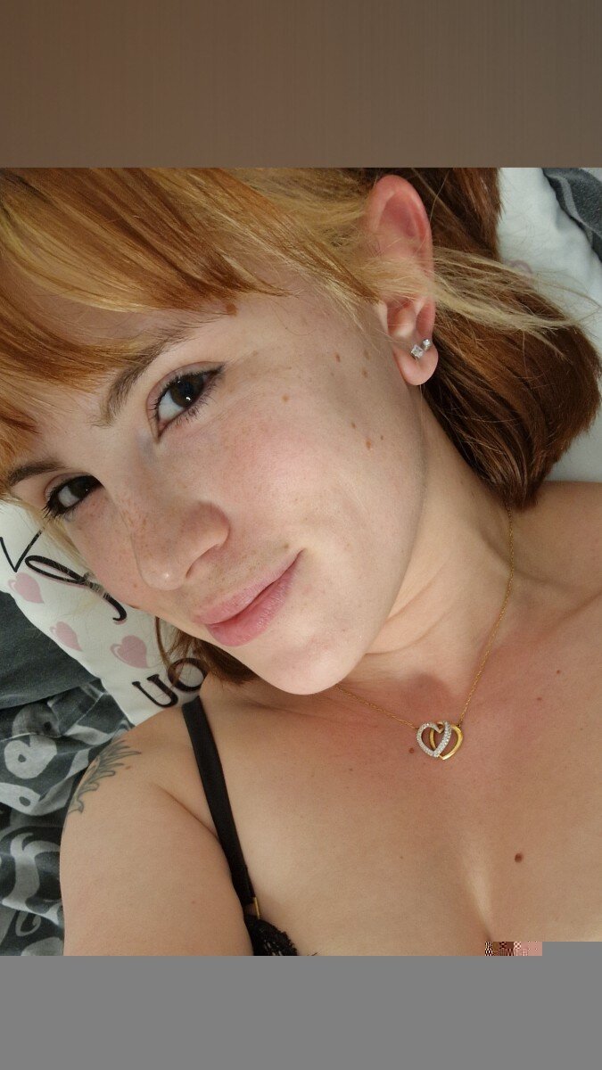 Ellaerotic (@ellaerotic_), OnlyFans creator