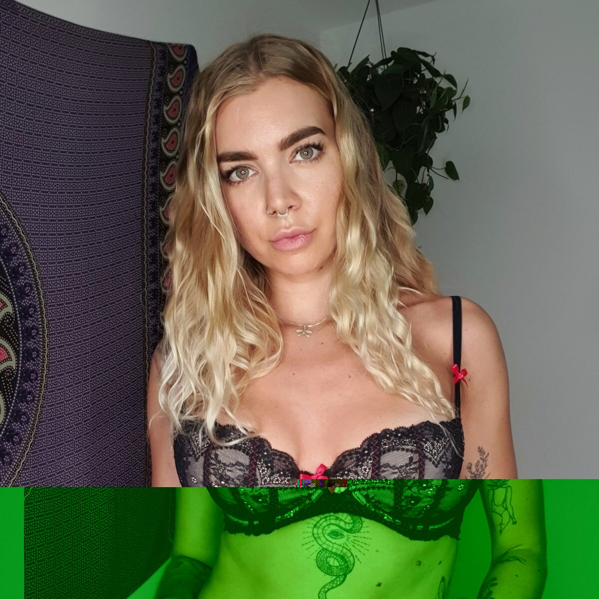 Elle (@ellehart_free), OnlyFans creator
