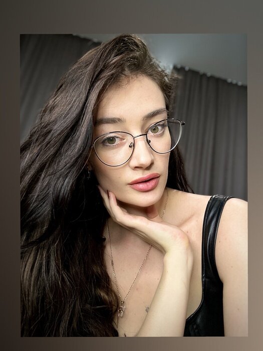Elliana (@elli_ana), OnlyFans creator