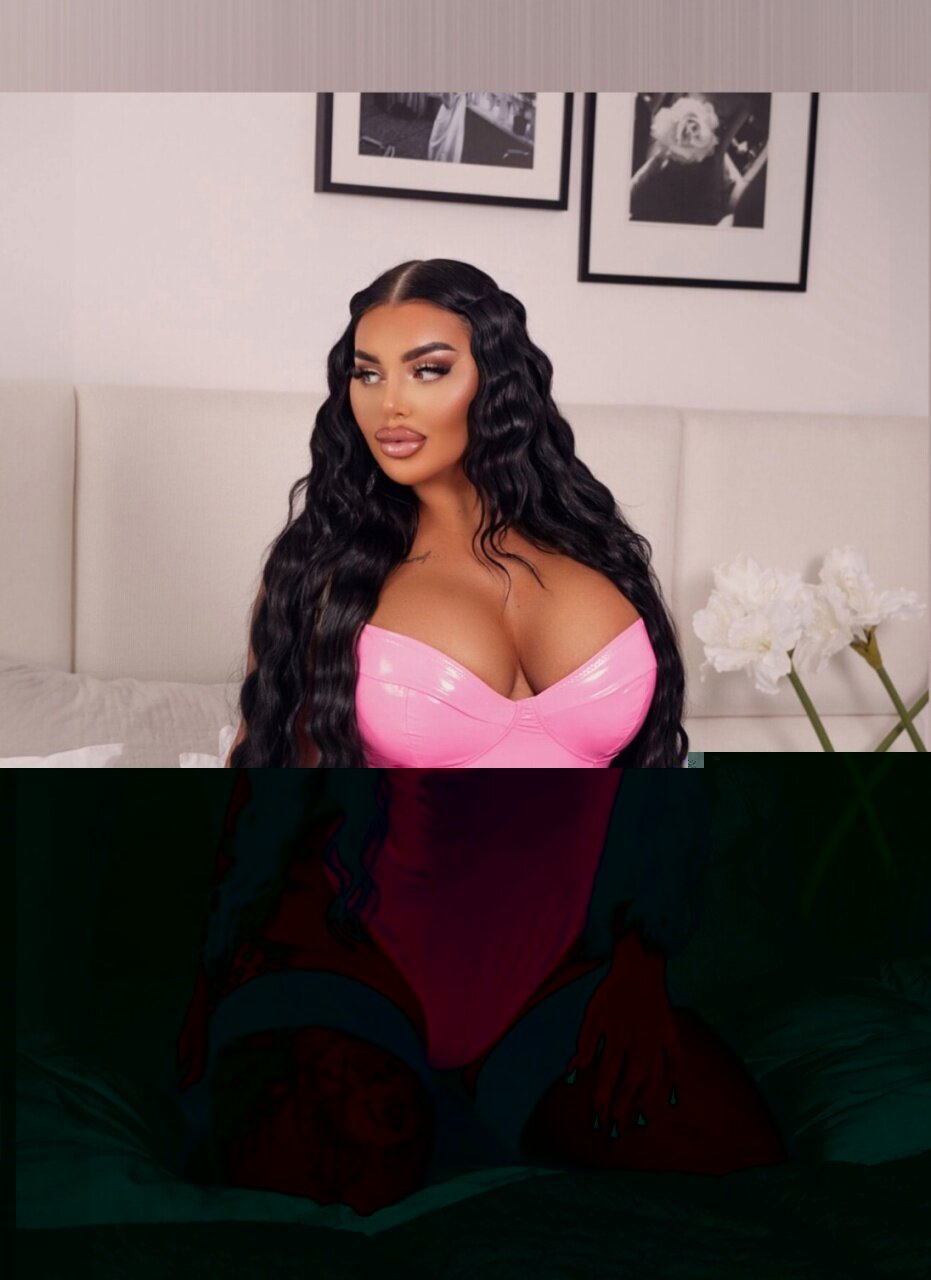 Elliechloe (@elliechloe), OnlyFans creator