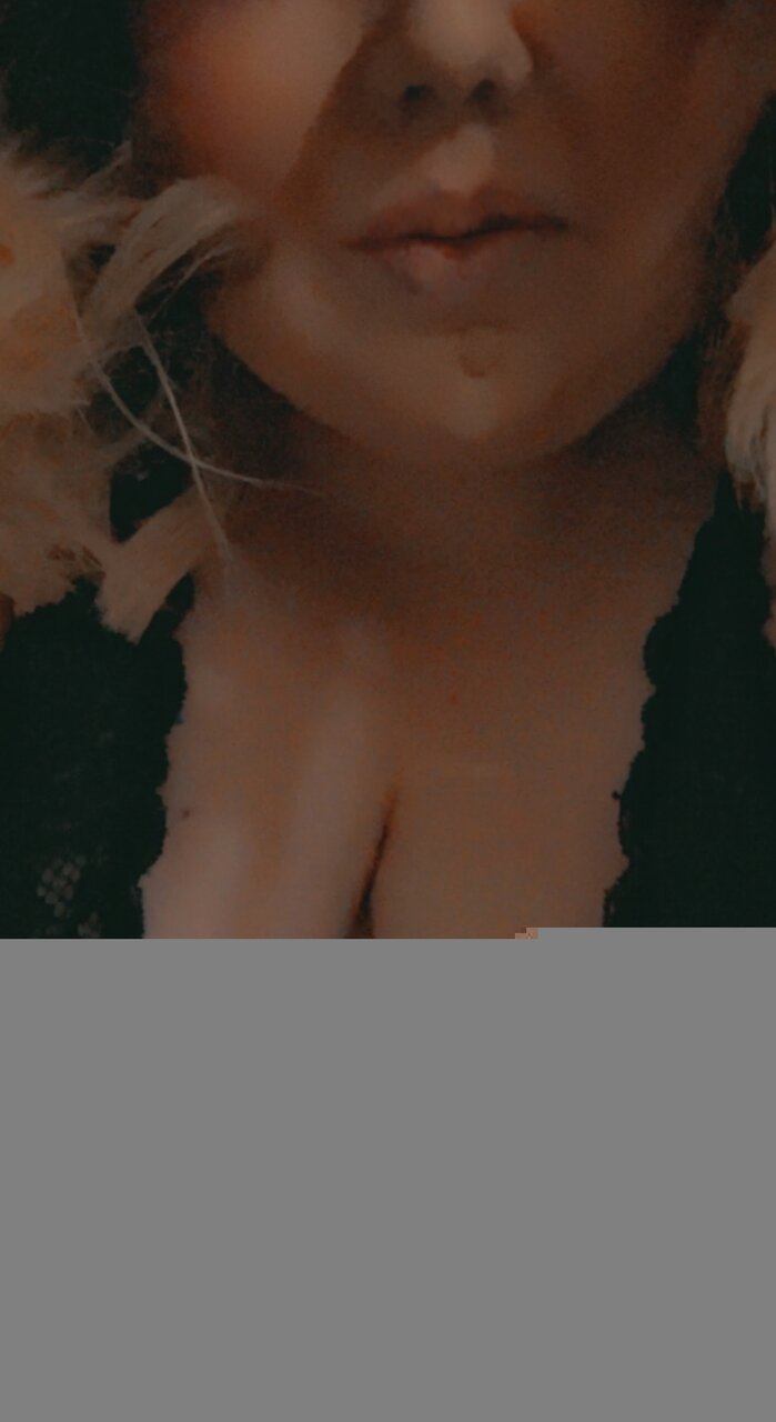 Ellieloves000 (@ellieloves_000), OnlyFans creator