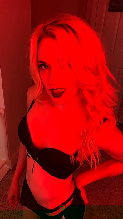 Ellieobscurity (@ellieobscurity), OnlyFans creator